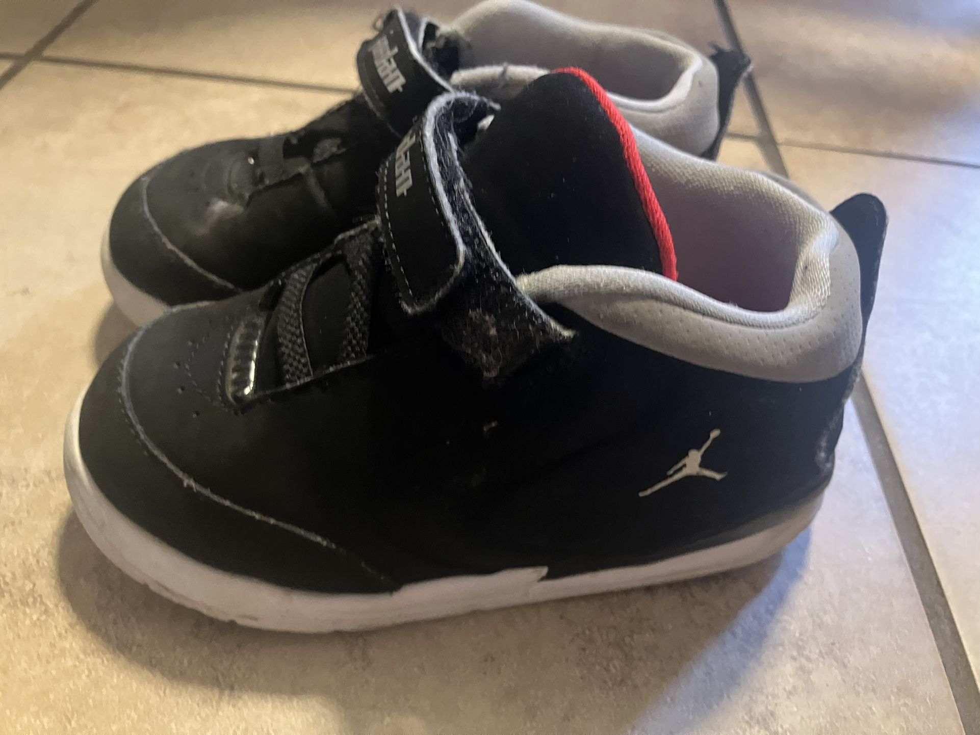 Toddler Sneakers Size 8