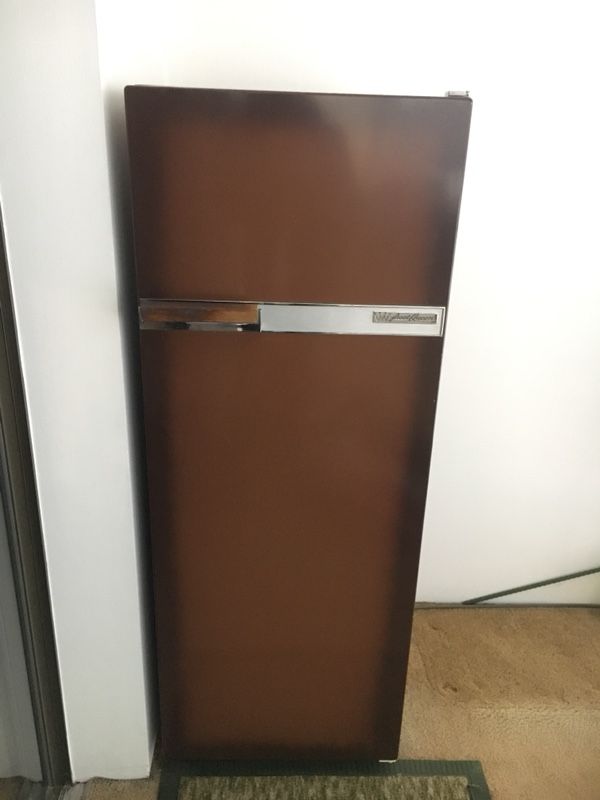 Vintage Frost Queen Refrigerator/Freezer