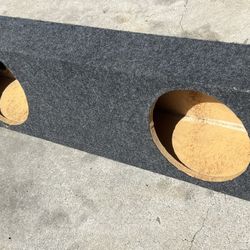 ($120 firm) 2/10s Sub box for a single cab truck
