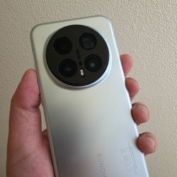 Vendo o Cambio 

Honor Magic 8 Pro
Global
512gb
12gb RAM 
7100mA Bateria
Desbloqueado 
Como Nuevo