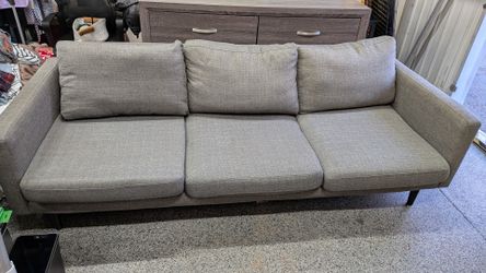 Gray Couch.  Clean Nice Condition. City Of Orange 🍊. 
