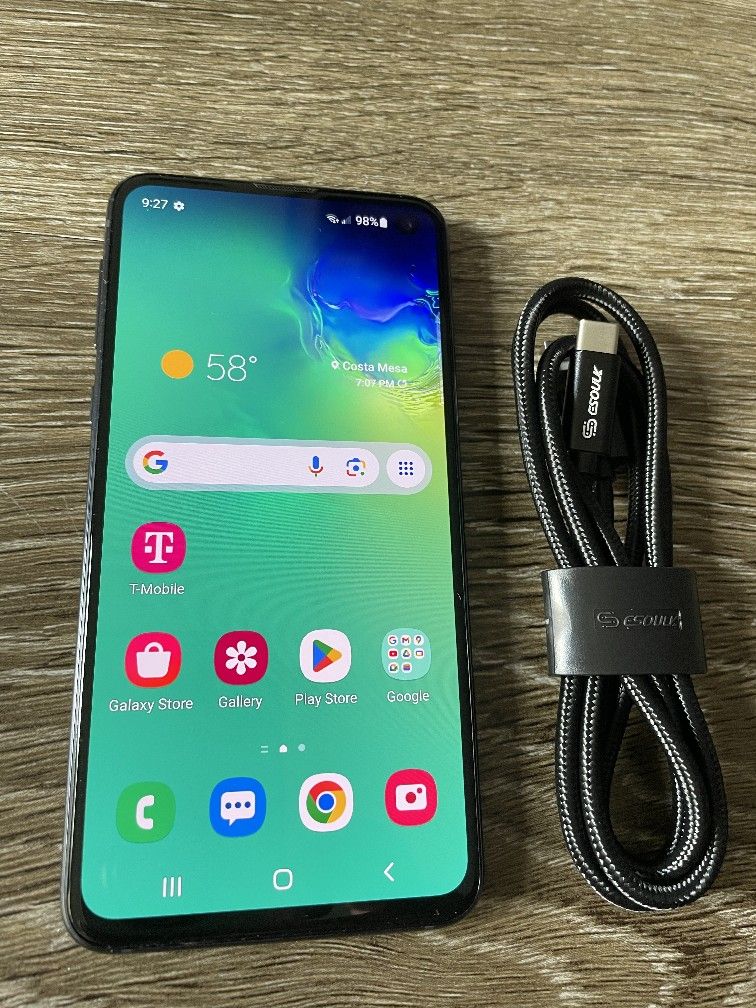 New Condition! 📱Unlocked ~Samsung Galaxy S10e ~Any Sim Card!