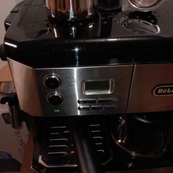 DElONGHI All In One #BCO430 ex1   Coffee / expresso machine Paid  $279.99  Selling It For  $125 Firm-- Need The Space 
