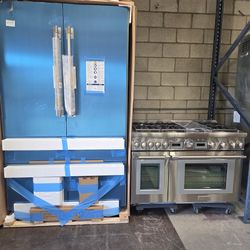 Thermador 48 Freedom® Built-in French Door Bottom Freezer Professional Stainless Steel and Thermador Pro Grand Professional Series PRG486WDG
48 Inch F