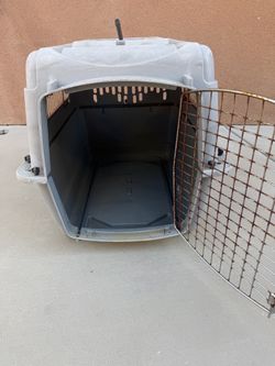 Dog/cat carrier/transporter/house