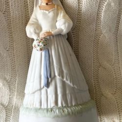 Music Box Figurine 1985 Us Gallery Of Art Mary Anne Porcelain Bride Girl