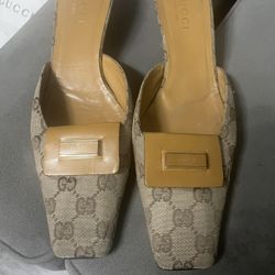 Women Slip On Gucci Dress Shoe