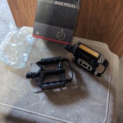 Bicycle Pedals BMX Style
