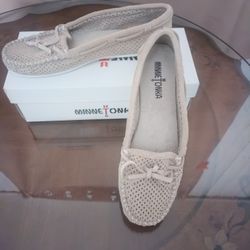 MinneTonka Stone Beige Perforated Suede Lisa Flat $35