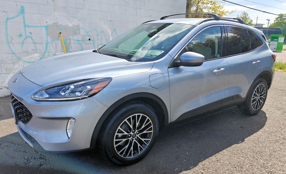 2022 Ford Escape Plug-in Hybrid, 22k mi, loaded, Excellent Condition