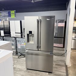 🔥FRIGIDAIRE PRO STAINLESS STEEL REFRIGERATOR WITH ICE MAKER AND WATER DISPENSER🔥