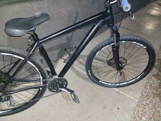 29 inch Specialized Rockhopper XCR