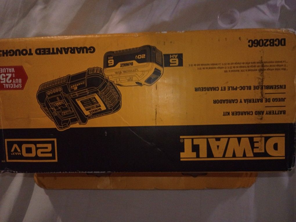 DeWalt 20v Lithium Ion Extended Run Battery & Charger