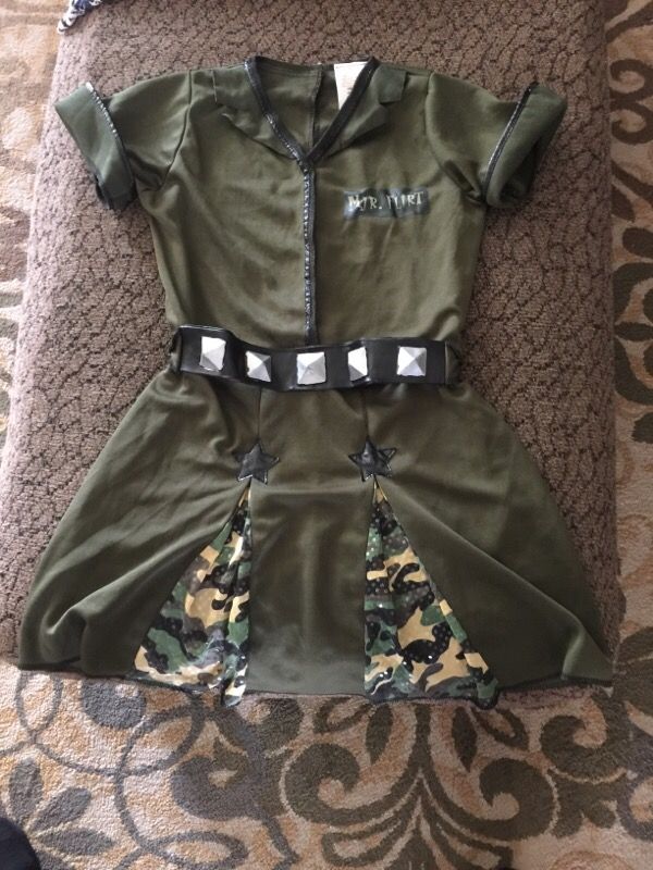 Halloween Costume~Size: Large