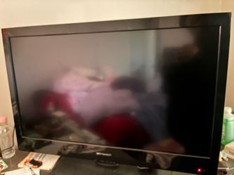 Flat Screen LCD TV