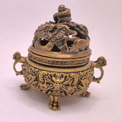 Retro-style mini incense burner decorative ornament, a symbol of wealth, prosperity, and auspicious blessings.