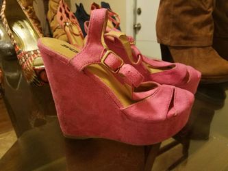 Pink wedges