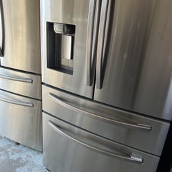 Samsung 4 Door Refrigerator Like New