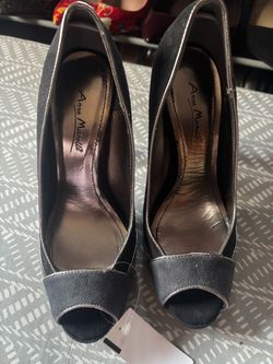 Anne Michelle Black Peep-Toe Heels