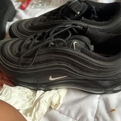Man size Nikes 9 1/2