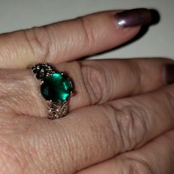 Beautiful Green Crystal (?) 925 SS ring