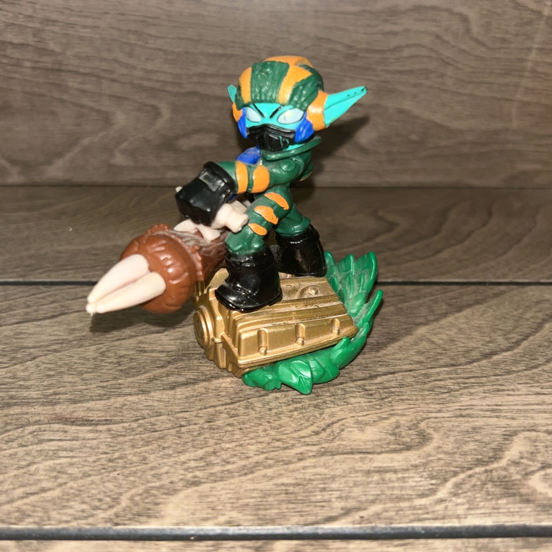 Skylander Superchargers Supershot Stealth Elf