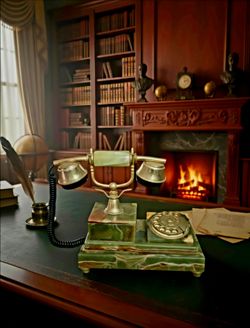 Vintage Italian green onyx and gold-toned rotary telephone from the mid-20th. Century