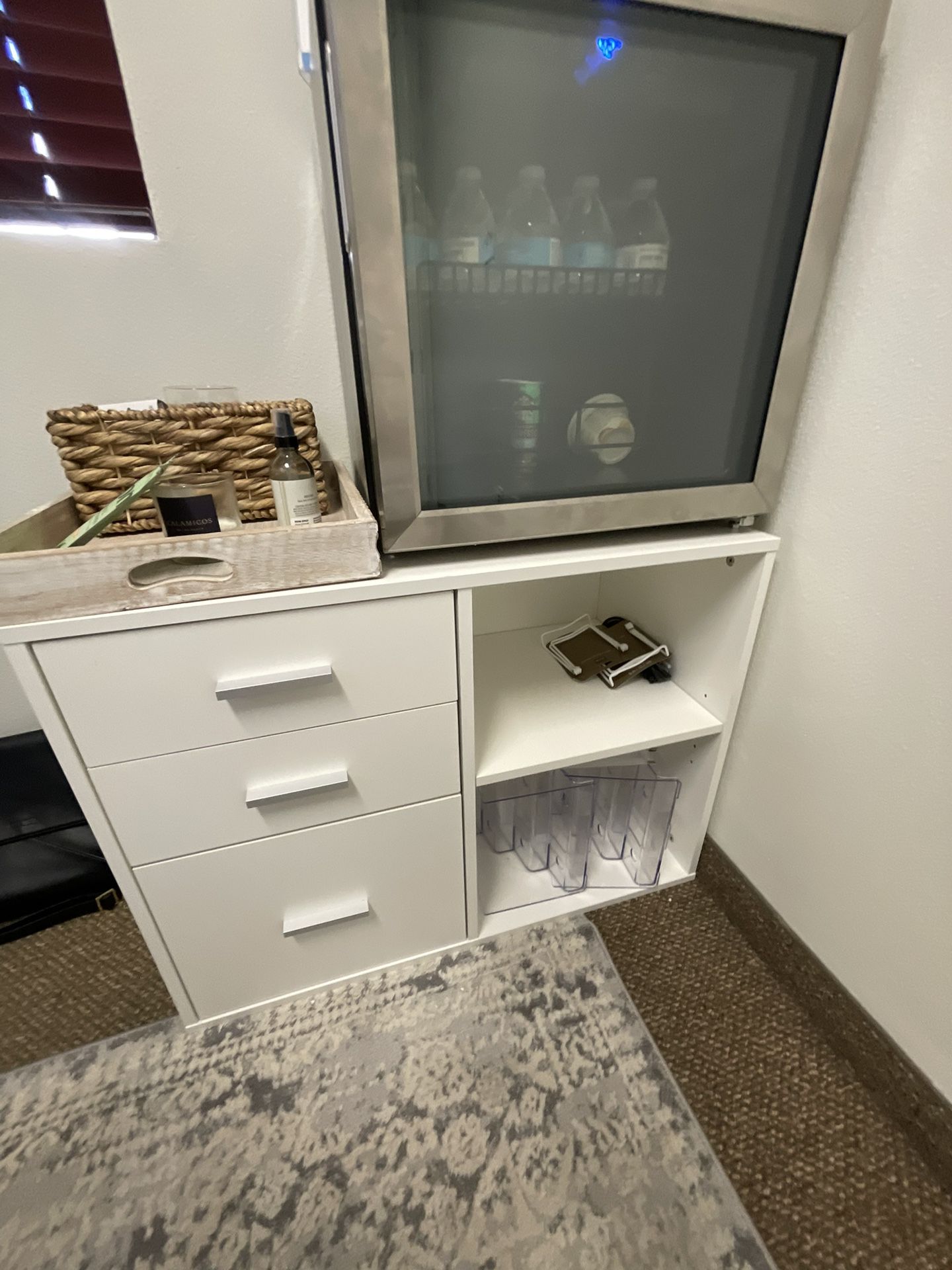 White File Cabinet / Drawers 