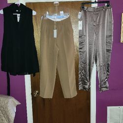 BRAND NEW WOMEN'S SIZE 4 . 3 PIECE SIZE 4 PANTS AND EXTRA SMALL PETITE TOP.