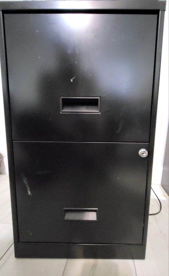 File Cabinet With Keys