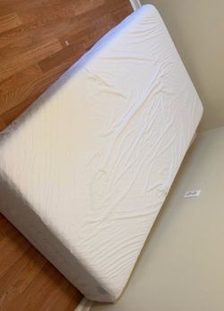 Lucid bed