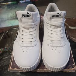 Puma Women's Carina Sneakers Size 7.5. Tenis Puma Para Mujer Talla 7.5. 