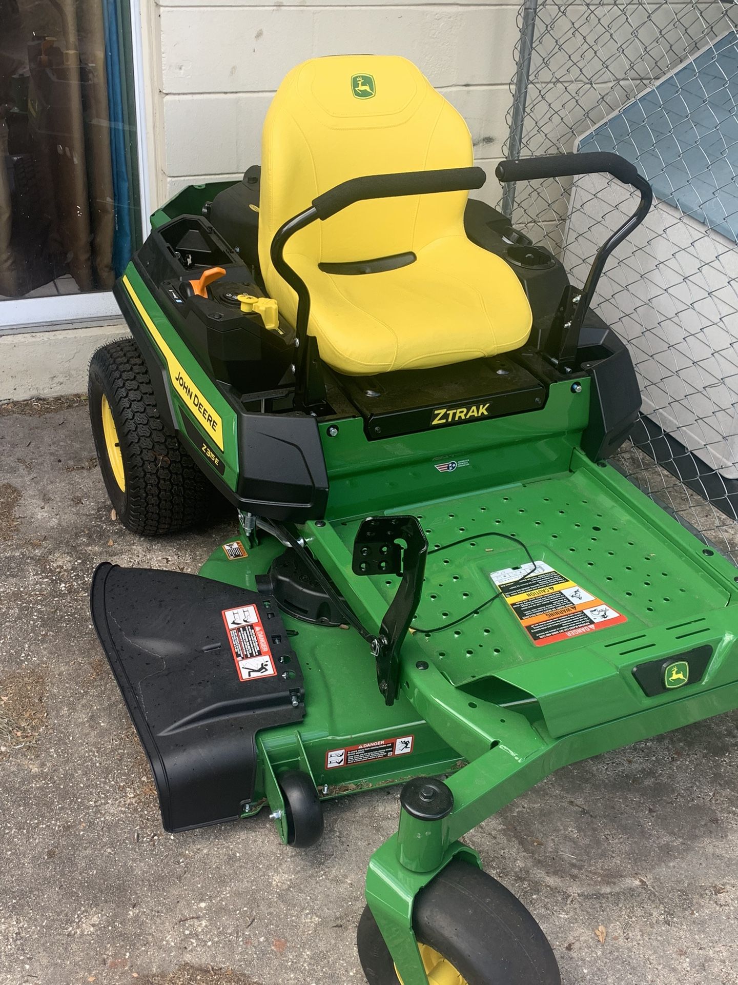 John Deer Zero Turn
