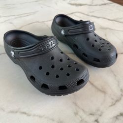 Black Crocs in Junior Size 5 (J5)