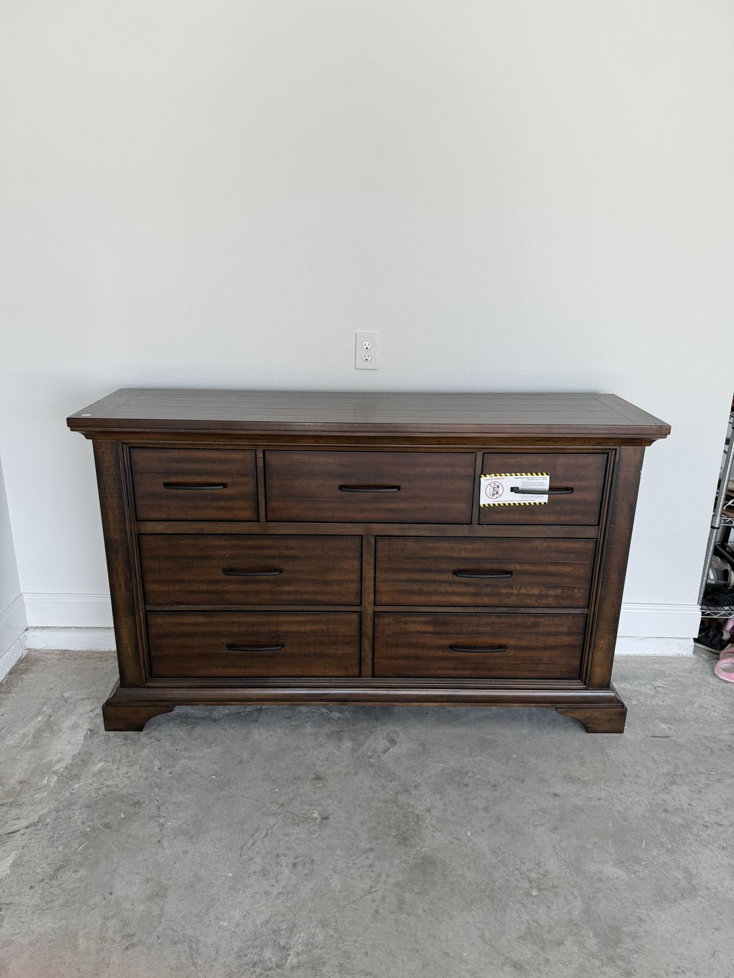 Lakeleigh Dresser