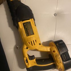 DC385 Variable Speed Reciprocating saw Dewalt 