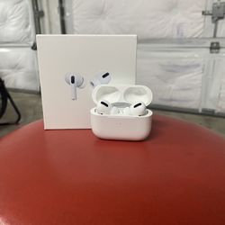 Apple AirPods Pro (2nd Generation) with MagSafe Charging Case (USB‑C)