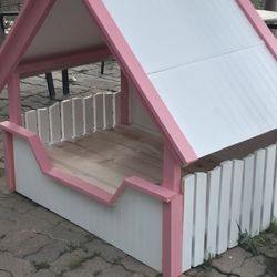 XXL Gog House Wooden 