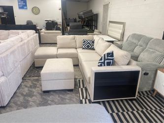 New Sectional Sleeper With Pullout Bed. Beige / Grey. 105x82. Free Delivery!