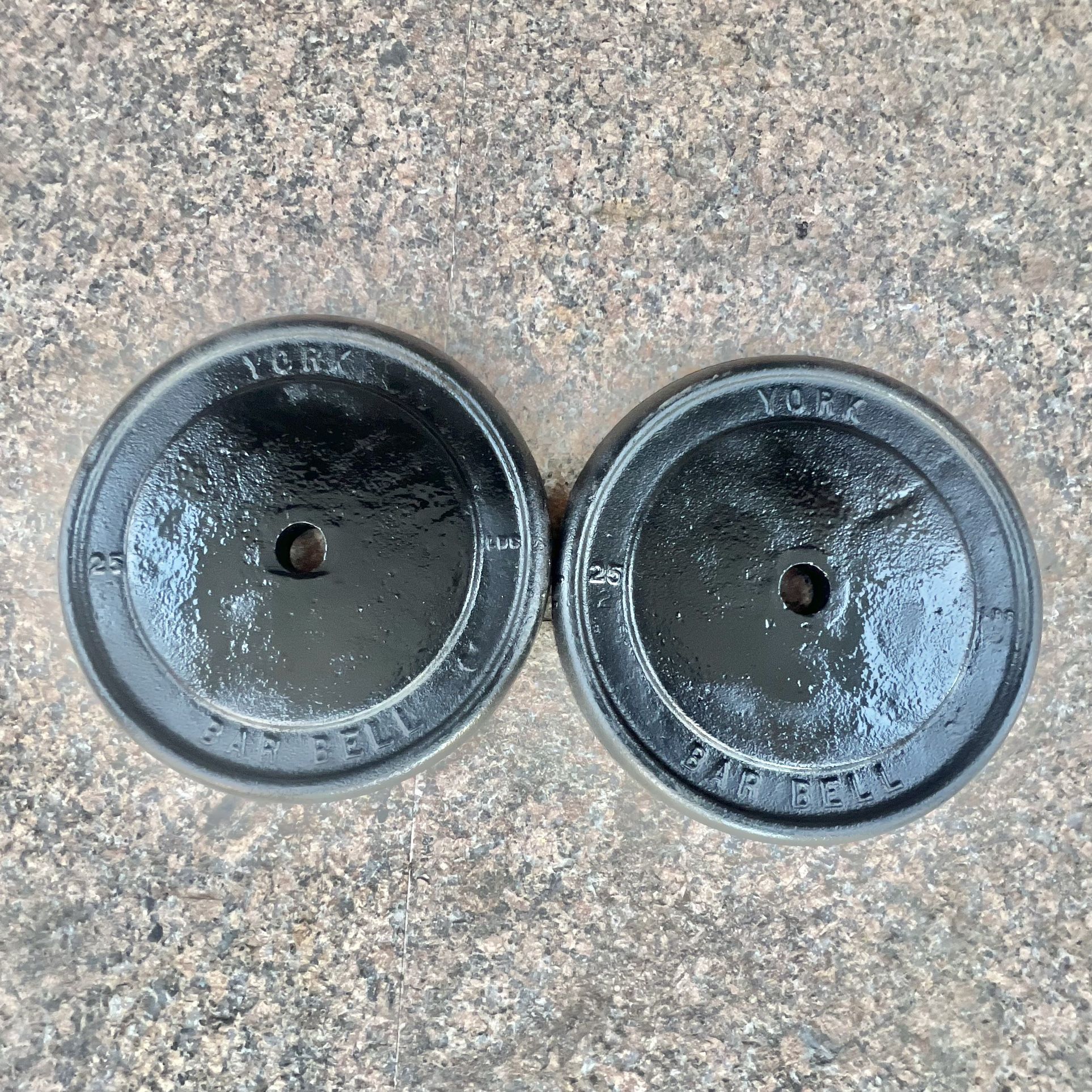 2 x 25 lbs….Total 50 lbs Metal Weight Lifting Plates