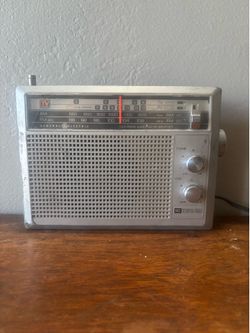 Vintage General Electric GE 7-2910B Portable AM/FM/TV Sound Weather Radio