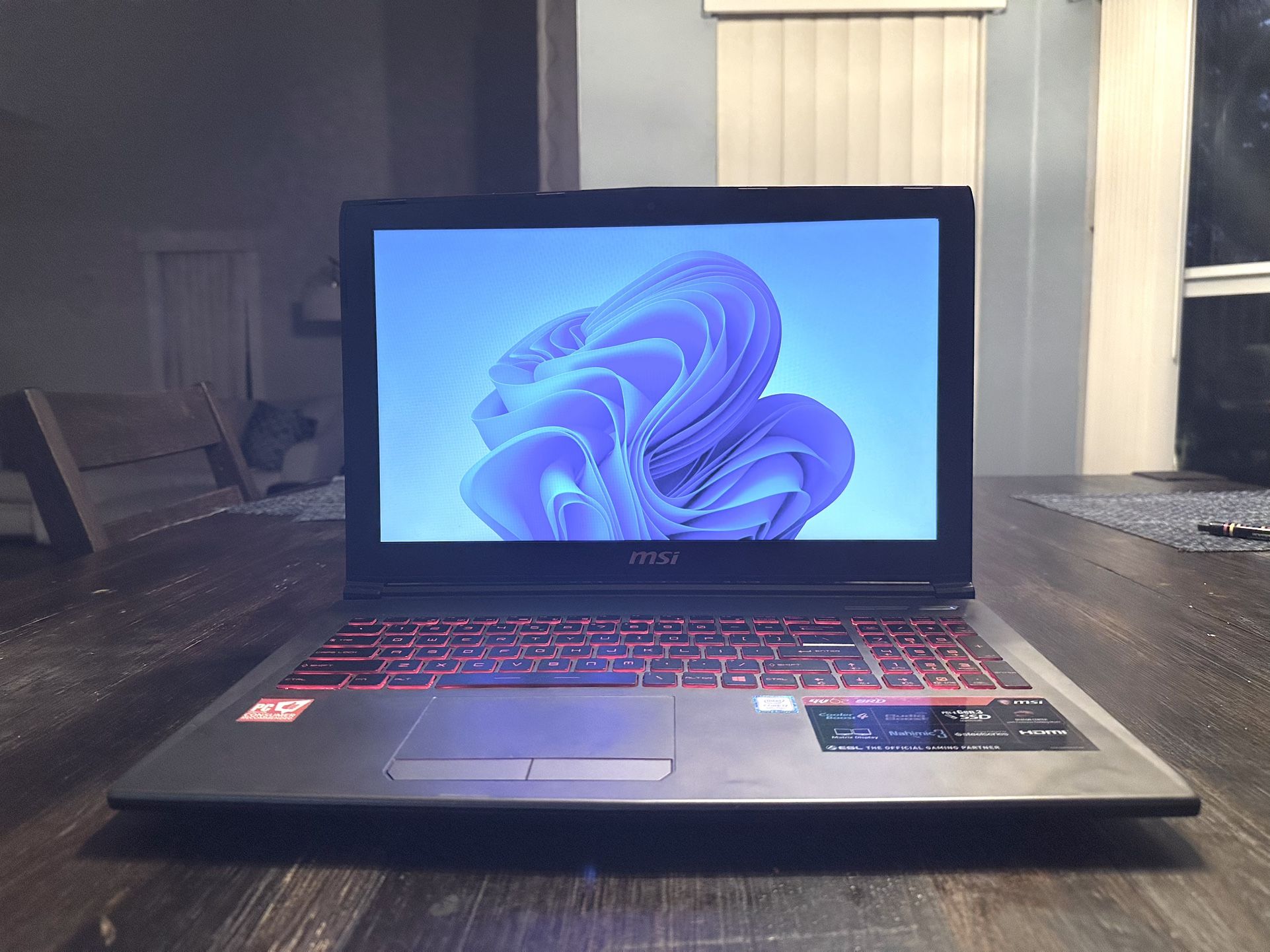 Gaming Laptop - MSI GV62 8RD