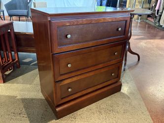 BOMBAY Sturdy 3-Drawer Wood Solids Side Dresser