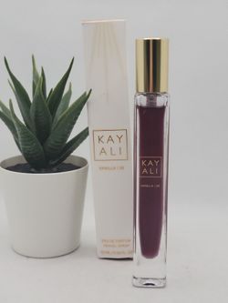 KAYALI 

VANILLA | 28 Eau de Parfum Travel Spray

.34 fl