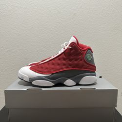 Size 9.5 - Jordan 13 Red/White 