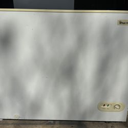 Magic chef Deep freezer 
