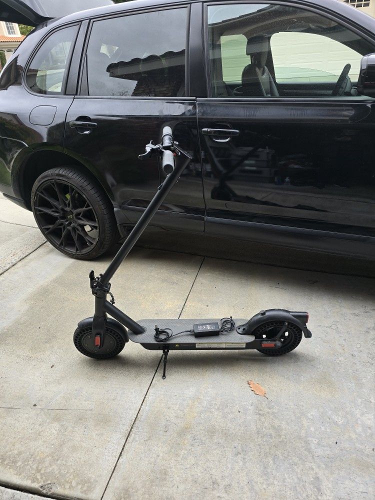 SCOOTER ADULT &CHARGER 499