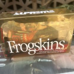 Supreme Oakley, frog skin