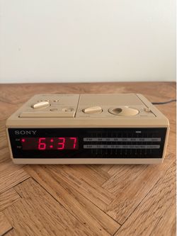 Vintage Sony Dream Machine Retro Digital Alarm Clock Radio ICF-C2W