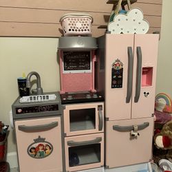 Play Kitchen
